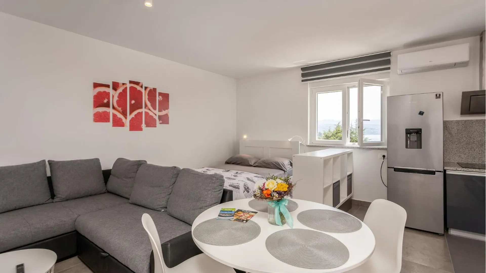 Cozy Apartment In Icici With House Sea View